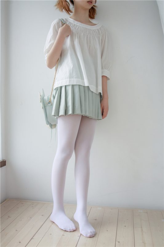 JKFUN-009 默陌 [105P1V]-告白写真馆